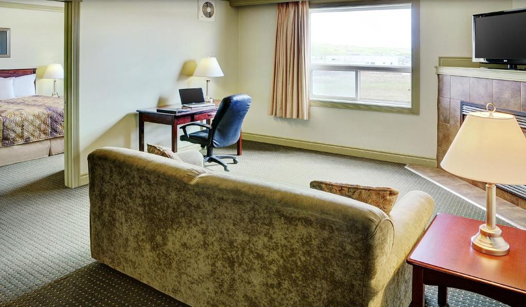 Nova Inn Peace River Extérieur photo